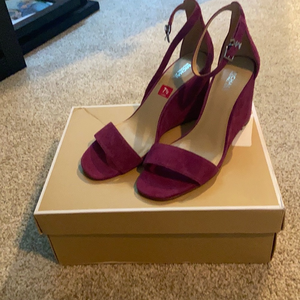 Suede wedges